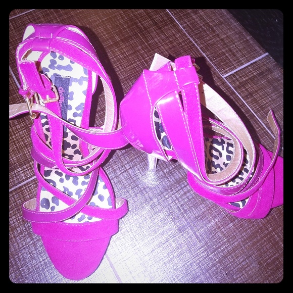 👠Cute Pink Heels 👠 - Picture 1 of 2